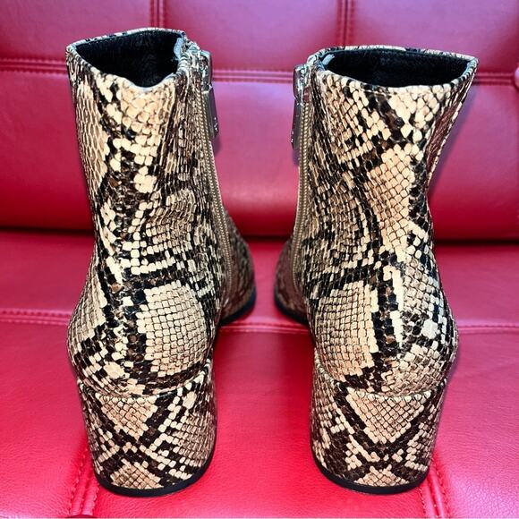 Kenneth Cole Roanne Toffee & Black Faux Snakeskin Block Heel Side Zip Bootie Sz6 - Picture 7 of 13